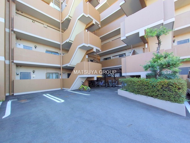 【駐車場】の画像