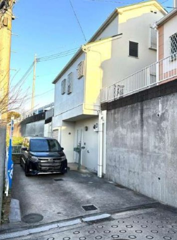 横浜市緑区東本郷４丁目 中古戸建て【仲介手数料無料】カースペース2台の外観