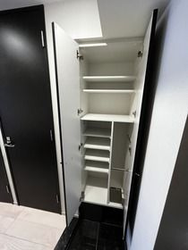 オーキッドレジデンス上野稲荷町Ⅱの玄関