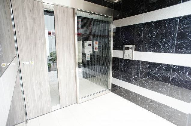 エミナンス川口のエントランス