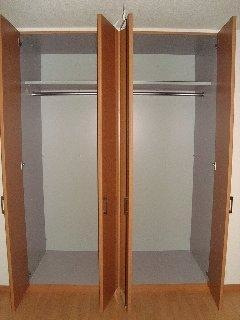 グランウッド雅【10,000円キャッシュバック対象物件】の収納|小物を収納するのに便利です