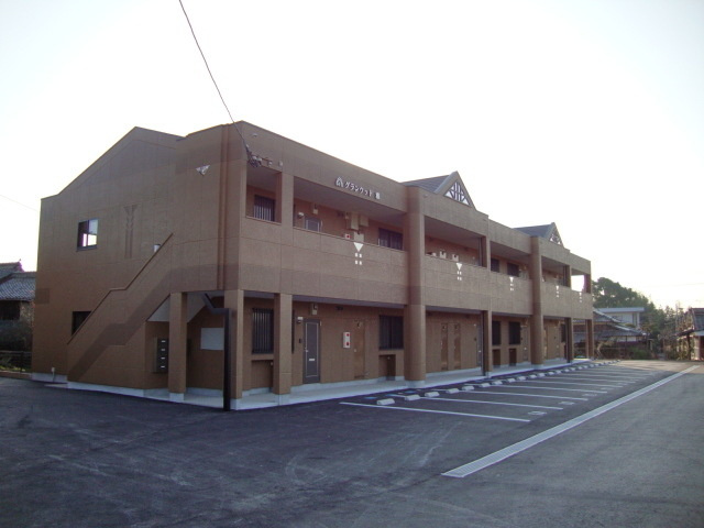 グランウッド雅【10,000円キャッシュバック対象物件】のエントランス|ゆとりのあるエントランスです