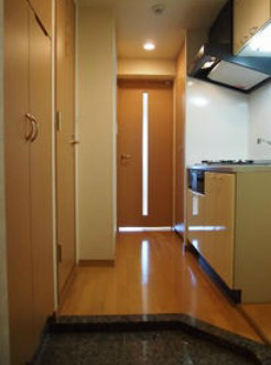 ルーブル中野富士見町弐番館の玄関