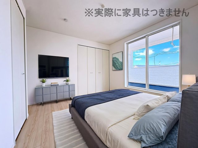 新築戸建・新築建売　郡山市富田町第21　小山田小・第六中の洋室|7.2帖の洋室　大きな窓から日差しが入り気持ちの良いプライベート空間！
