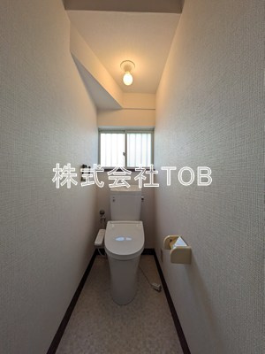 【トイレ】 | 三鷹市大沢5丁目一戸建-普通借家2年-