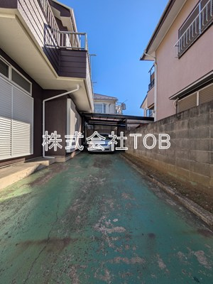 【駐車場】 | 三鷹市大沢5丁目一戸建-普通借家2年-