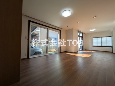 【居間・リビング】 | 三鷹市大沢5丁目一戸建-普通借家2年- | 23帖