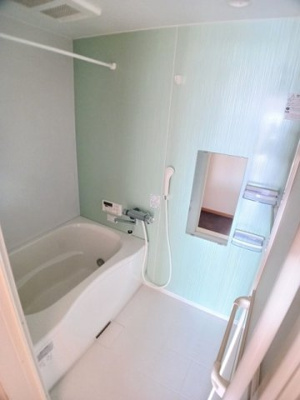 【浴室】 | ベル・アルカンシェルＢ | 落ち着いた空間のお風呂です