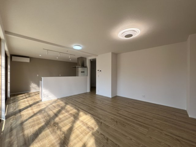 ☆★☆完成見学会開催中☆★☆古城町戸建ての居間・リビング