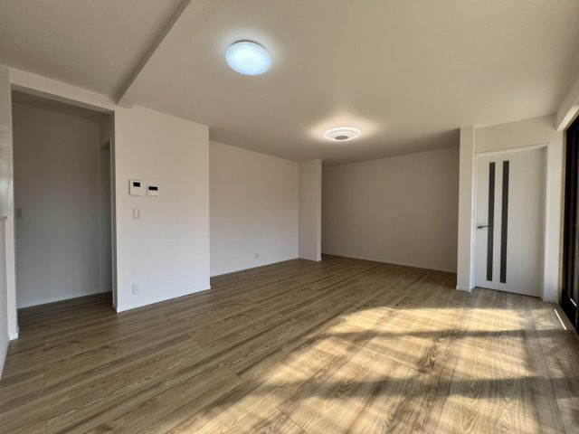 ☆★☆完成見学会開催中☆★☆古城町戸建ての居間・リビング