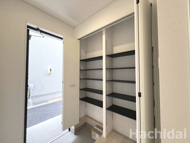 碧南市神有町第2　新築一戸建＜3号棟＞の収納