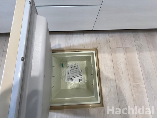 碧南市神有町第2　新築一戸建＜3号棟＞のキッチン|床下収納