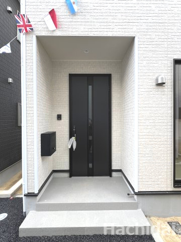 碧南市神有町第2　新築一戸建＜3号棟＞のエントランス