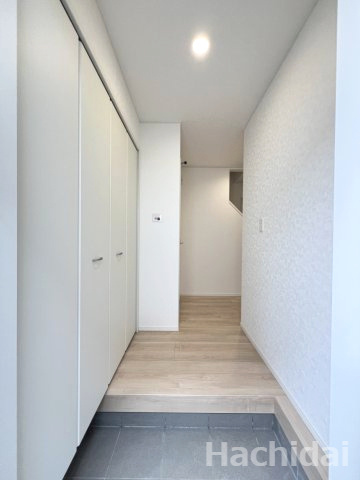 碧南市神有町第2　新築一戸建＜3号棟＞の玄関