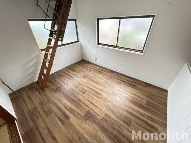 和泉市葛の葉町1丁目の洋室