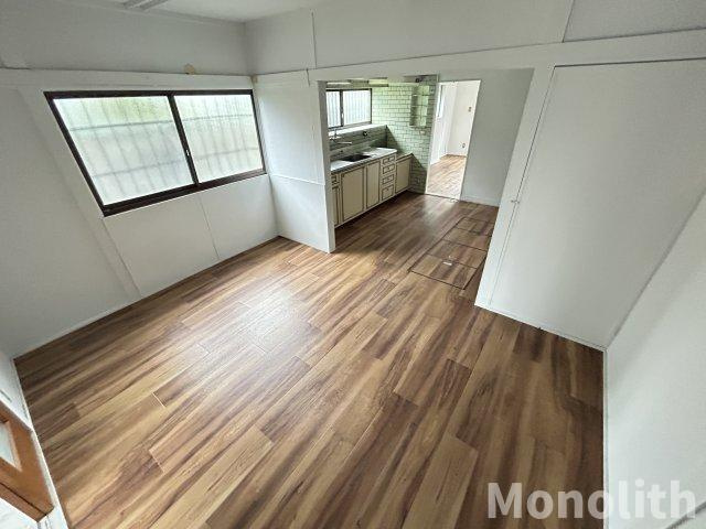 和泉市葛の葉町1丁目の居間・リビング