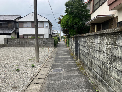 【庭】 | 新築住宅　香美市土佐山田町東本町2丁目⑬ | 前面道路