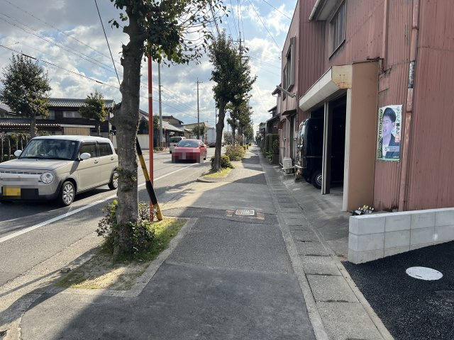 碧南市神有町第2　新築一戸建＜5号棟＞の前面道路含む現地写真