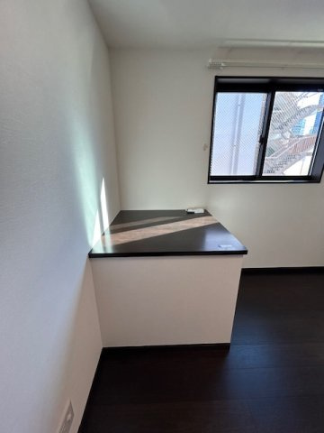 階段の構造上、床上りがあります。