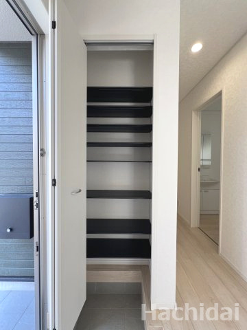 碧南市神有町第2　新築一戸建＜7号棟＞の収納|玄関シューズボックス