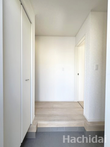 碧南市神有町第2　新築一戸建＜7号棟＞の玄関