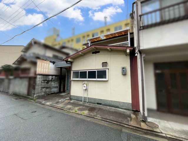山ノ内苗町　建築条件無土地の外観