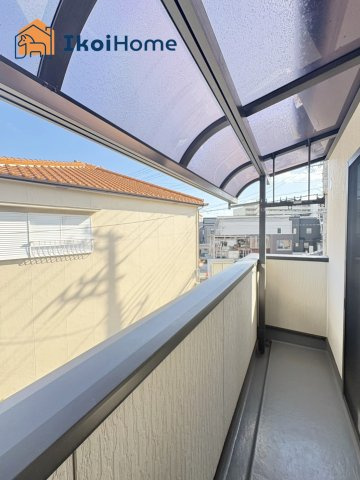 明石市二見町西二見　中古戸建のバルコニー|【ホームページに現地動画掲載中】●年中無休：当日予約可●バルコニーは屋根がついているので安心です。