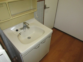 【洗面所】