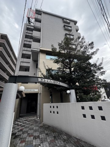 ヨコタビル・リアル