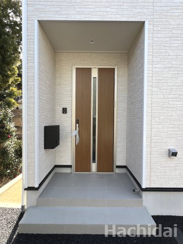 碧南市神有町第2　新築一戸建＜8号棟＞の前面道路含む現地写真