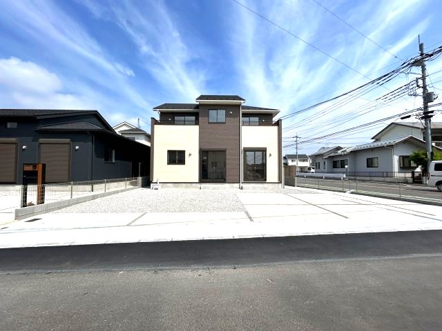 ブルーミングガーデン前橋市北代田町　3号棟の駐車場|駐車場は並列3台ご用意しております