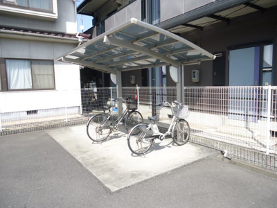 【その他】 | グレイスヒルズⅢ | 屋根付き駐輪場