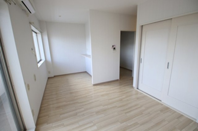 【居間・リビング】 | グレイスヒルズⅢ | LDK13帖