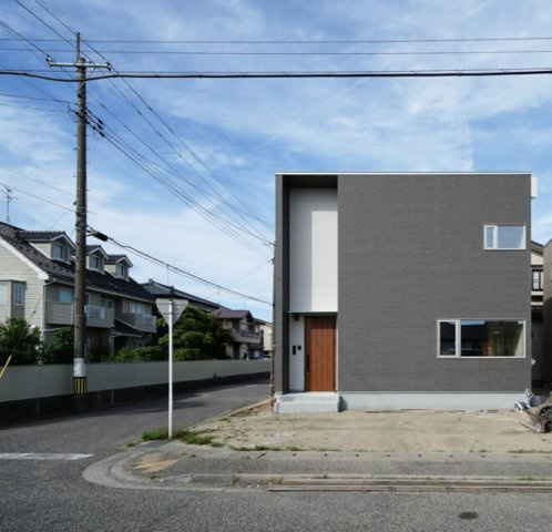 新潟市西区新中浜4丁目　A棟　新築戸建