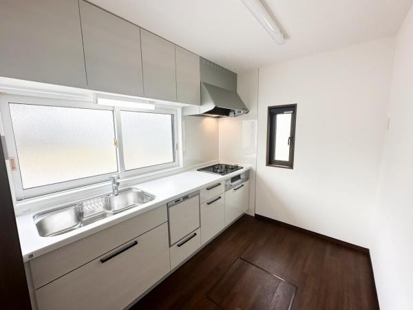 北蒲原郡聖籠町諏訪山　中古戸建のキッチン