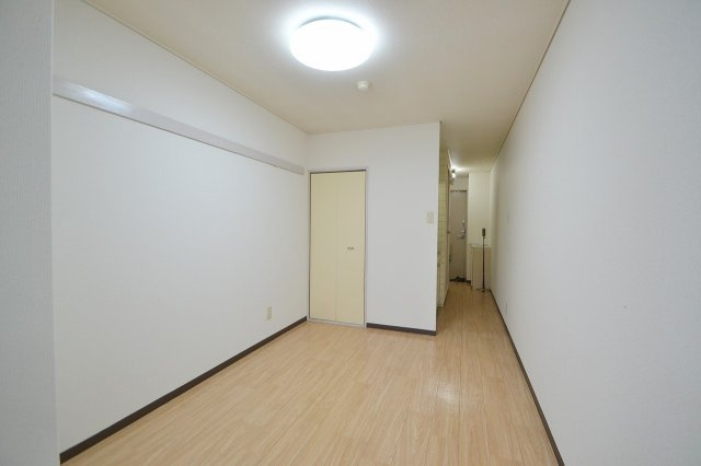 田中興産本社ビルの内装