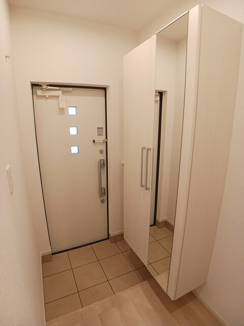 メゾン・レゾナンスⅢの玄関