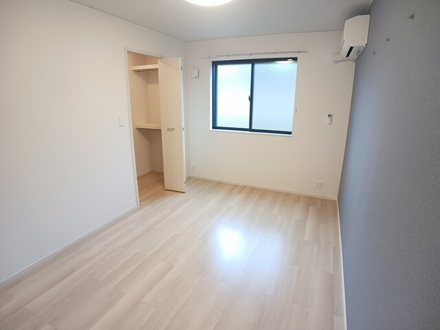 メゾン・レゾナンスⅢの洋室