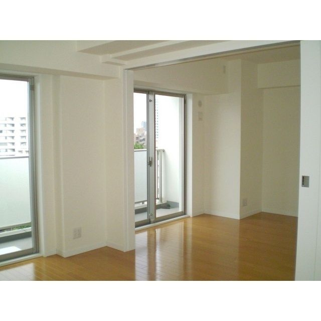 コンフォリア春日富坂の居間・リビング