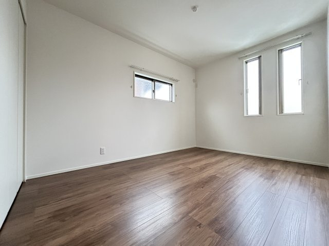 いの町枝川建売⑫の洋室|2階は個室が3室☆