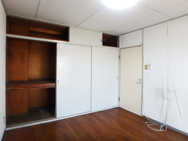 甲子園リバーサイドハイツの洋室