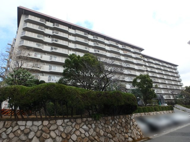 甲子園リバーサイドハイツの外観