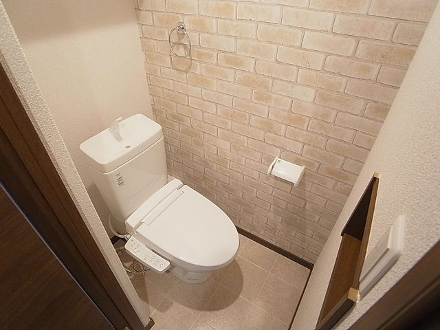 エルデ神戸のトイレ|ウォシュレット機能付トイレ