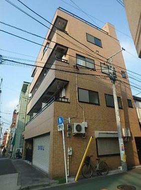 ノーチラス神田のエントランス