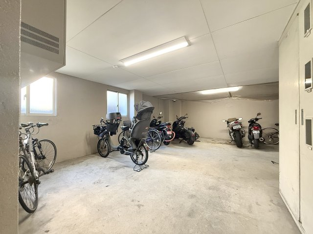 グランドメゾン八事裏山の駐車場