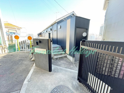 【エントランス】 | ウインドビュー戸塚 | 清潔感のあるエントランスです♪