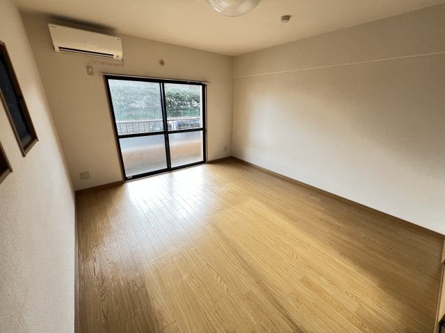 アメニティ江戸橋の居間・リビング