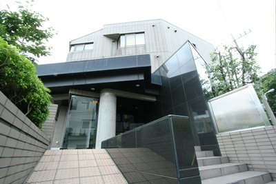 ＲＩＳ柿の木坂のエントランス|ゆとりのあるエントランスです