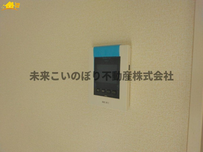 【防犯設備】 | Livele Fine加須市南大桑6号棟 | TVインターフォンは来訪者の確認にとても便利で安心です。
録画システム付きなので、留守時の確認も可能です。
