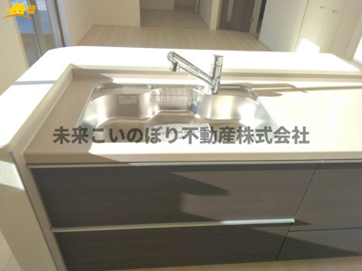 【設備】 | Livele Fine加須市南大桑6号棟 | ビルトイン浄水器付きです。大切な家族にはいい水を飲んでもらいたいですね。